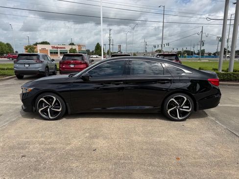 Used 2022 Honda Accord Sport image 2