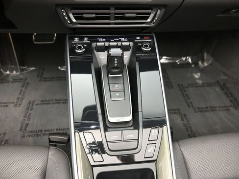 Used 2021 Porsche 911 Targa 4S w/ Sportdesign Package image 21