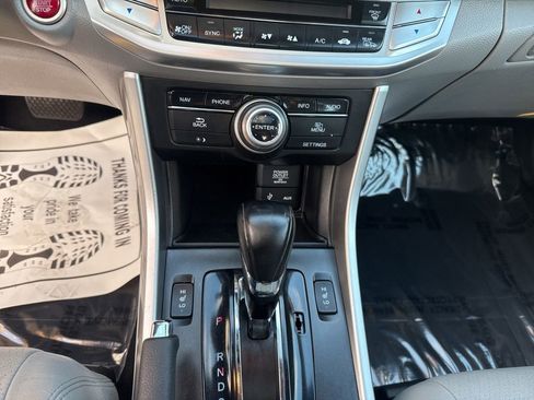 Used 2015 Honda Accord EX-L image 19