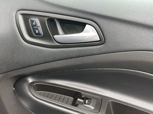 Certified 2018 Ford Escape SE w/ SE Sync 3 Package AWD/4WD image 13