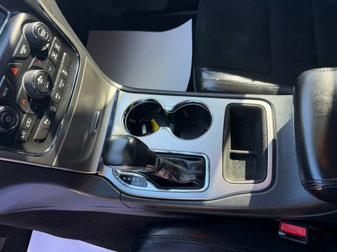 Used 2018 Jeep Grand Cherokee Altitude image 26