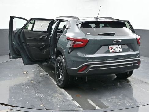 New 2026 Chevrolet Trax LT w/ Driver Confidence Package FWD image 54
