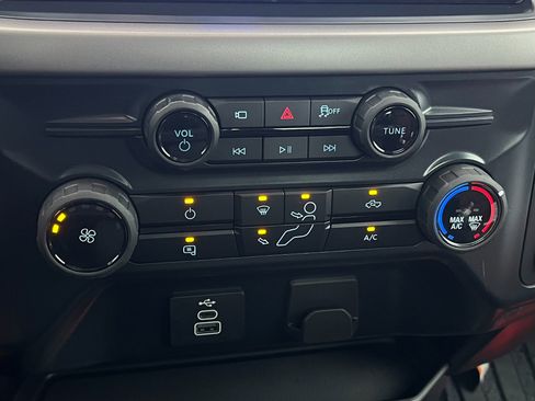 Used 2025 Ford F150 XL image 36