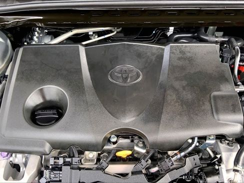 Used 2022 Toyota Avalon XSE image 32