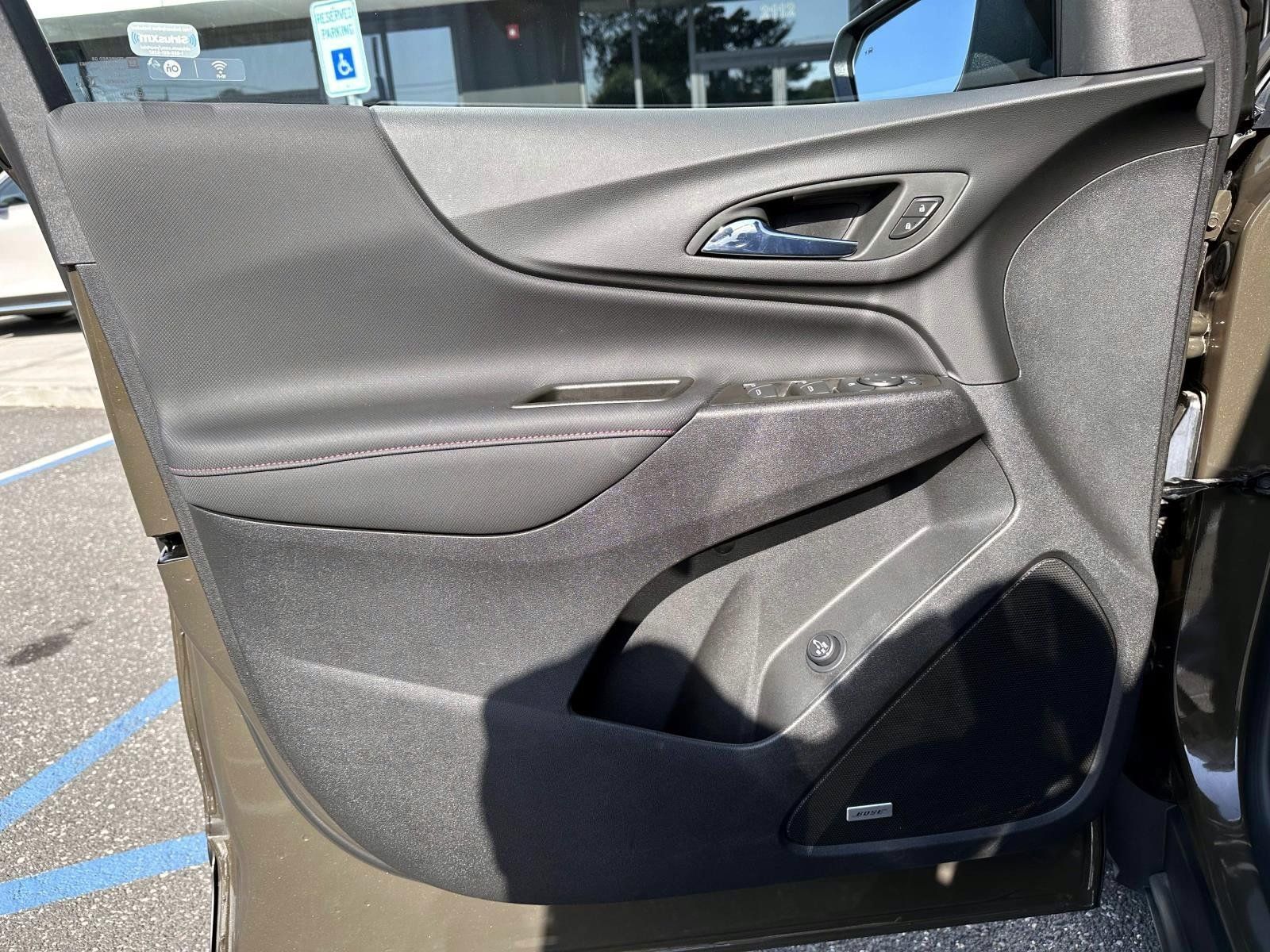 Used 2024 Chevrolet Equinox RS w/ RS Leather Package AWD/4WD image 8