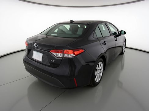 Used 2025 Toyota Corolla LE image 9
