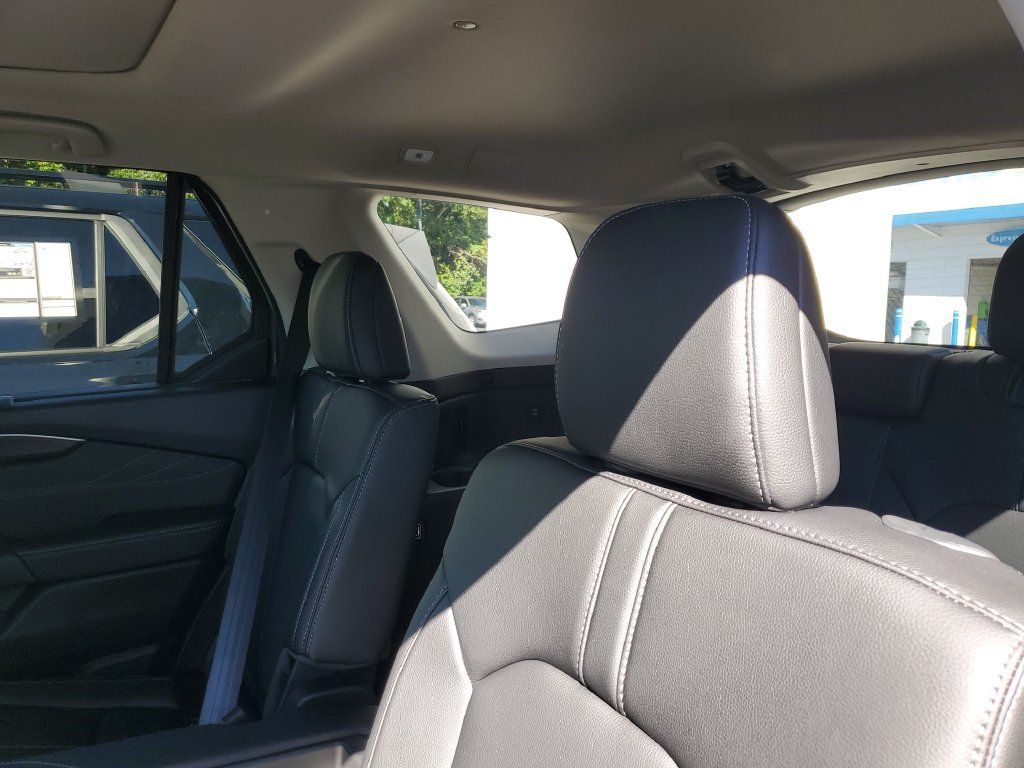New 2026 Honda Pilot Touring image 8