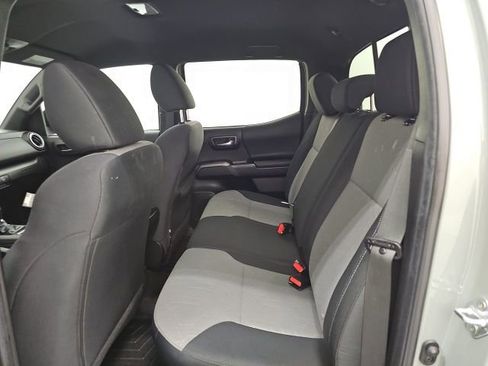 Certified 2023 Toyota Tacoma TRD Off-Road AWD/4WD image 28