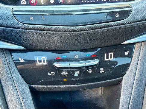 Used 2023 Cadillac XT6 Luxury image 15