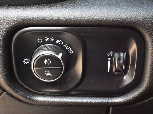 Used 2020 RAM 1500 Big Horn AWD/4WD image 18
