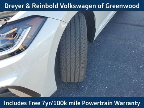 New 2025 Volkswagen Jetta SE image 12