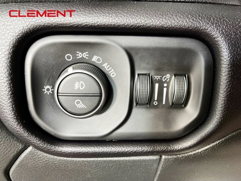 Used 2022 RAM 3500 Laramie AWD/4WD image 12