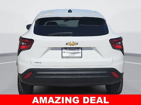 New 2026 Chevrolet Trax LS w/ Driver Confidence Package FWD image 4