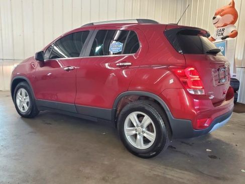 Used 2019 Chevrolet Trax LT w/ LT Convenience Package FWD image 4