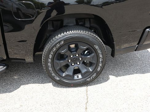 New 2026 RAM 1500 Express AWD/4WD image 4