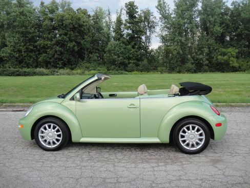 Used 2004 Volkswagen Beetle GLS FWD image 16