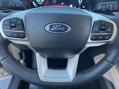 New 2026 Ford Explorer Active w/ Active Comfort Package RWD image 9