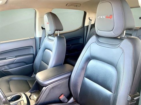 Used 2022 GMC Canyon AT4 image 16