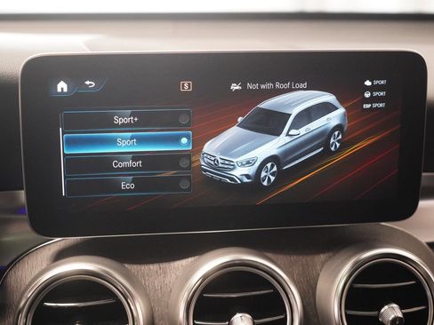 Used 2022 Mercedes-Benz GLC 300 4MATIC image 23