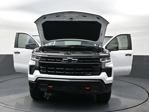 Used 2025 Chevrolet Silverado 1500 LT Trail Boss AWD/4WD image 34
