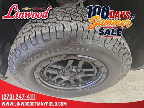 Used 2020 GMC Sierra 1500 AT4 w/ AT4 Premium Package AWD/4WD image 9