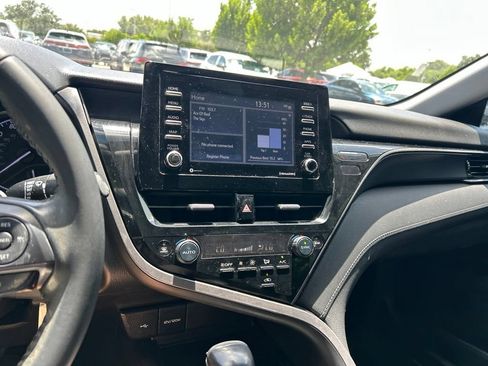 Used 2022 Toyota Camry SE FWD image 23