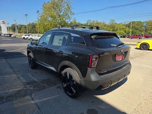 New 2026 Nissan Kicks SR w/ SR Premium Package image 7