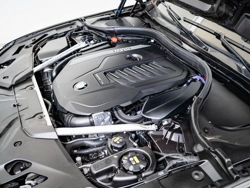 Used 2023 BMW 540i w/ M Sport Package image 38