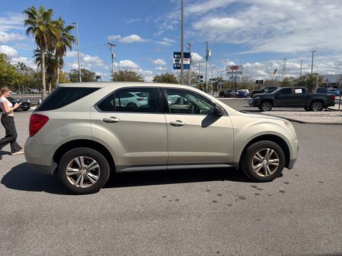 Used 2013 Chevrolet Equinox LS image 4