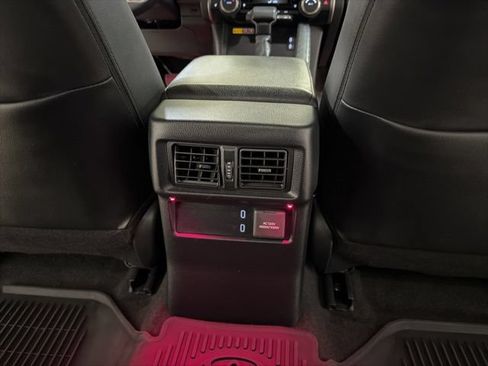 Used 2025 Toyota 4Runner TRD Off-Road Premium AWD/4WD image 26