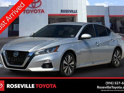 Used 2019 Nissan Altima 2.5 SL FWD image 1
