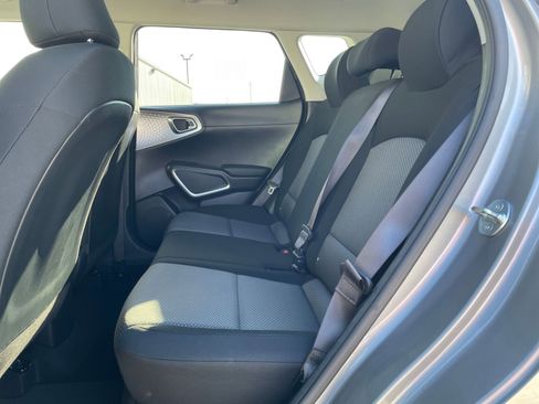 Used 2025 Kia Soul LX w/ LX Technology Package image 23