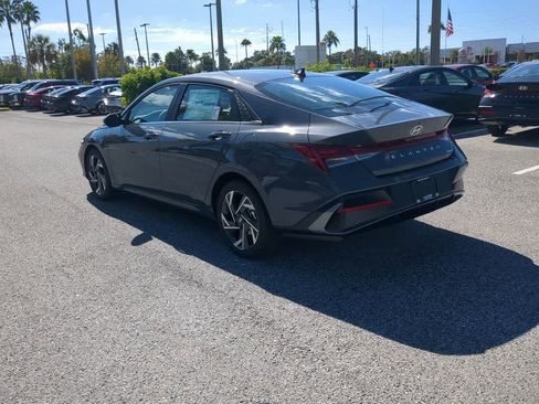 New 2026 Hyundai Elantra Limited image 4