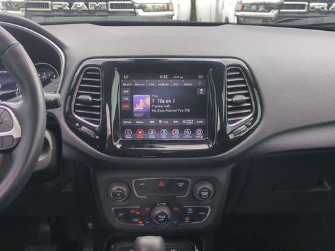 Used 2020 Jeep Compass Limited image 19