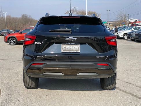 Used 2025 Chevrolet Trax ACTIV w/ Sunroof Package image 6
