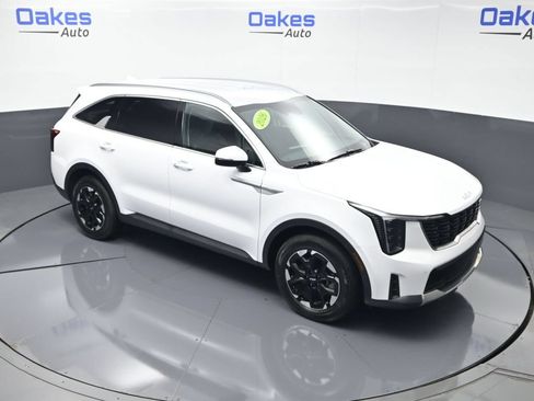 Certified 2026 Kia Sorento S FWD image 46