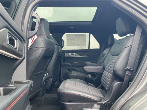New 2026 Ford Explorer ST-Line w/ ST-Line Street Pack image 27