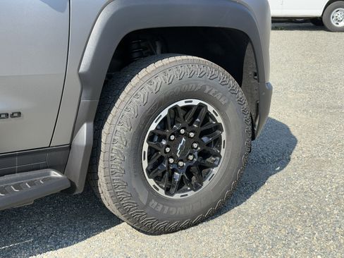 New 2026 Chevrolet Silverado EV Trail Boss image 40