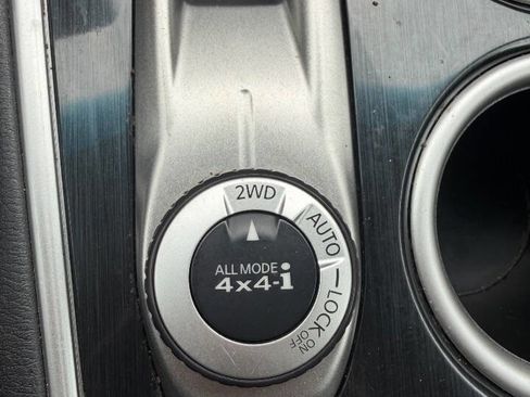 Used 2014 Nissan Pathfinder SV image 8