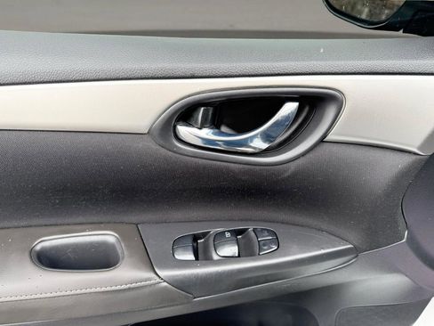 Used 2019 Nissan Sentra S w/ Appearance Package image 15