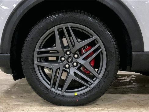 New 2026 Ford Explorer ST-Line w/ ST-Line Street Pack AWD/4WD image 12