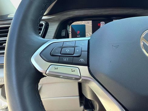 Certified 2024 Volkswagen Atlas SEL Premium R-Line AWD/4WD image 35