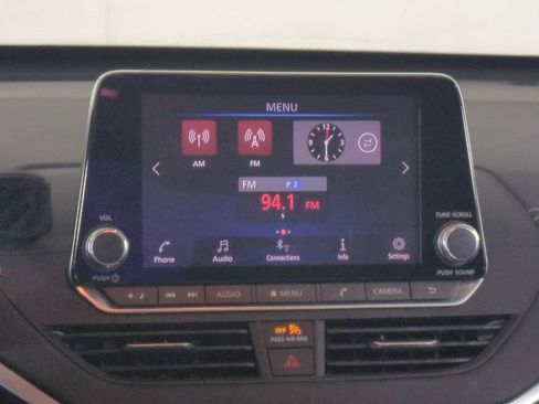 Used 2019 Nissan Altima 2.5 SV FWD image 19
