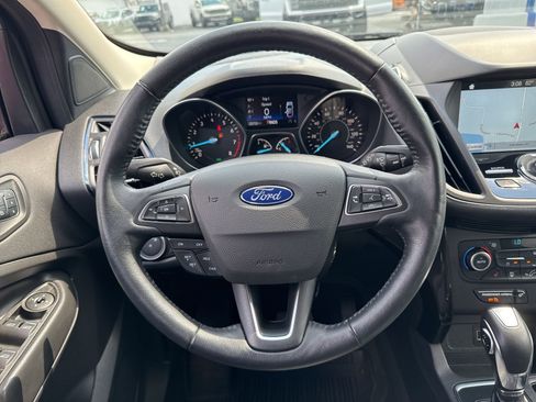 Used 2019 Ford Escape Titanium AWD/4WD image 24