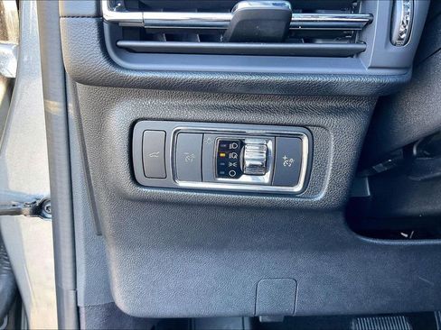 Used 2022 Lincoln Corsair AWD w/ Premium Package image 33