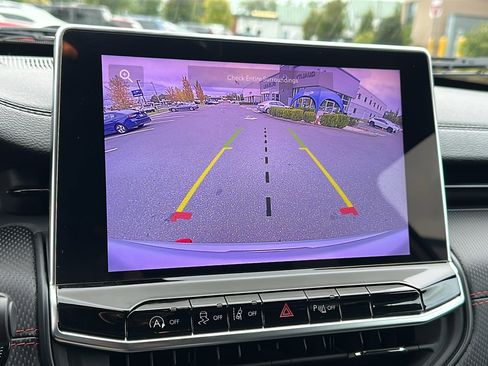 Used 2024 Jeep Compass Trailhawk image 17