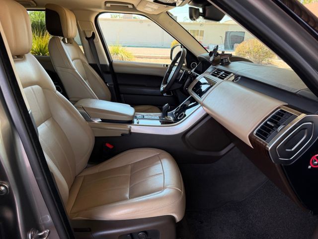Used 2018 Land Rover Range Rover Sport SE AWD/4WD image 40