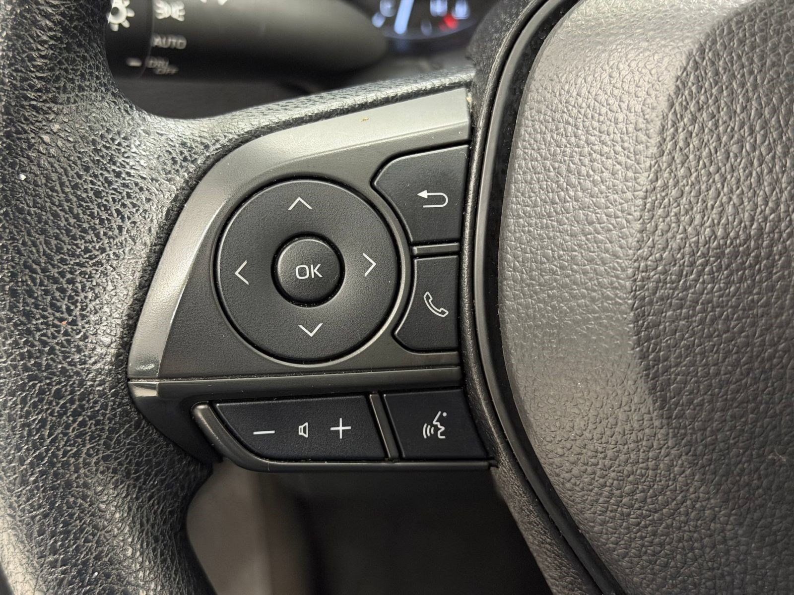 Used 2024 Toyota Corolla LE FWD image 12