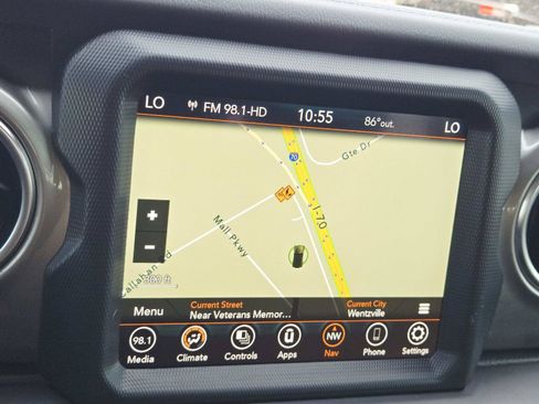 Used 2020 Jeep Wrangler Unlimited Sahara AWD/4WD image 32
