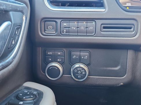 Used 2021 GMC Yukon XL SLT image 20